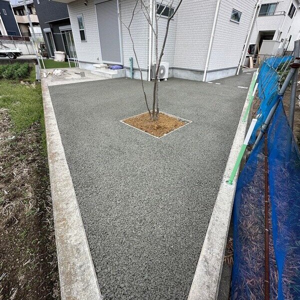 【MT802】お庭にドッグランをリクエストされた。はじめ人工芝と思ったが真夏だととても熱くなる